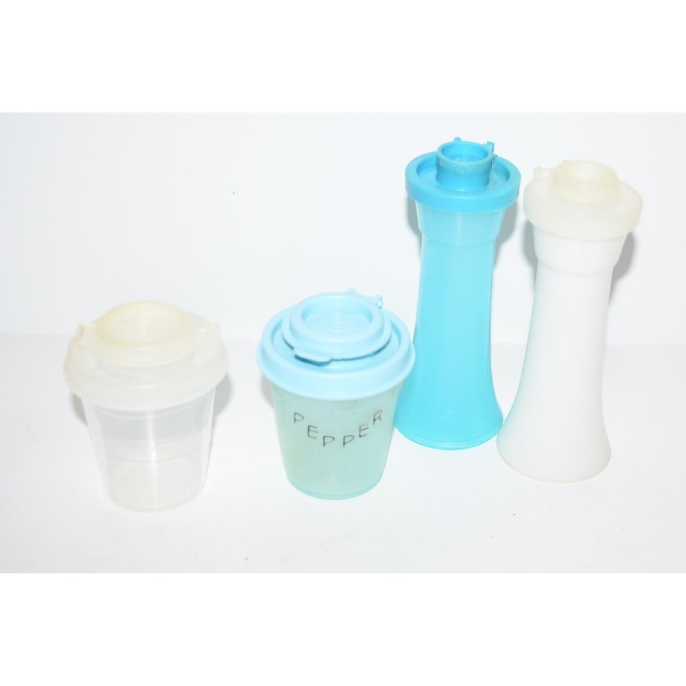 Vtg Tupperware Midget Salt and Pepper Shakers & extra mini set READ 4pc